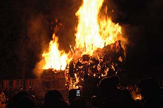 吉祥草寺の大とんど
